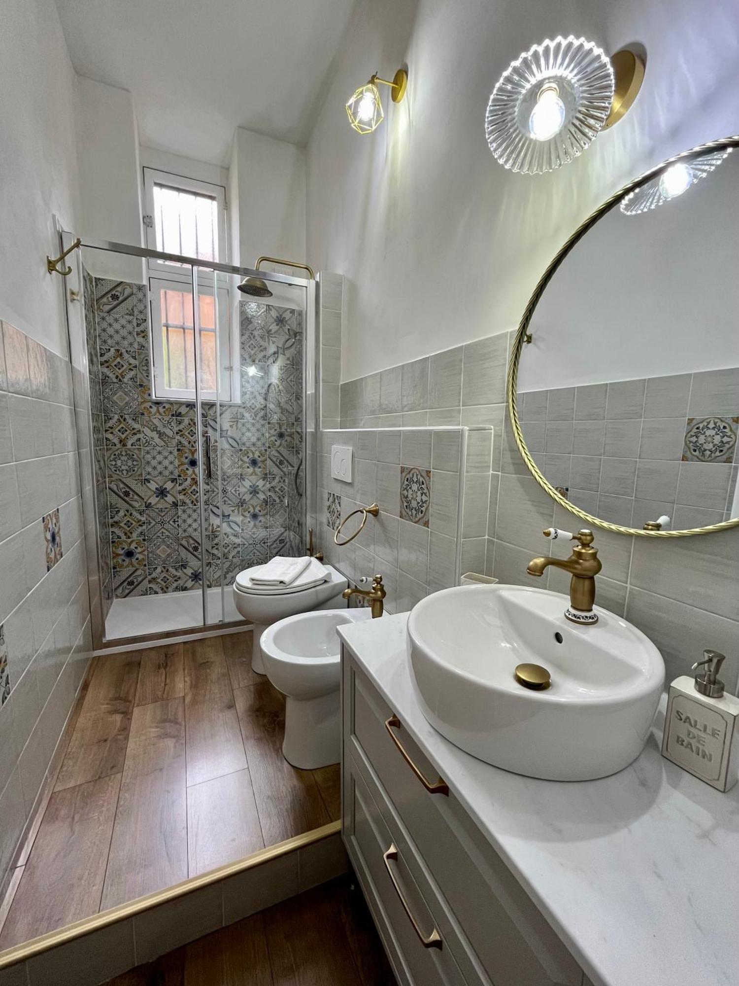 Ca Nell'umbertino - A 150 Mt Dalla Stazione Apartment *